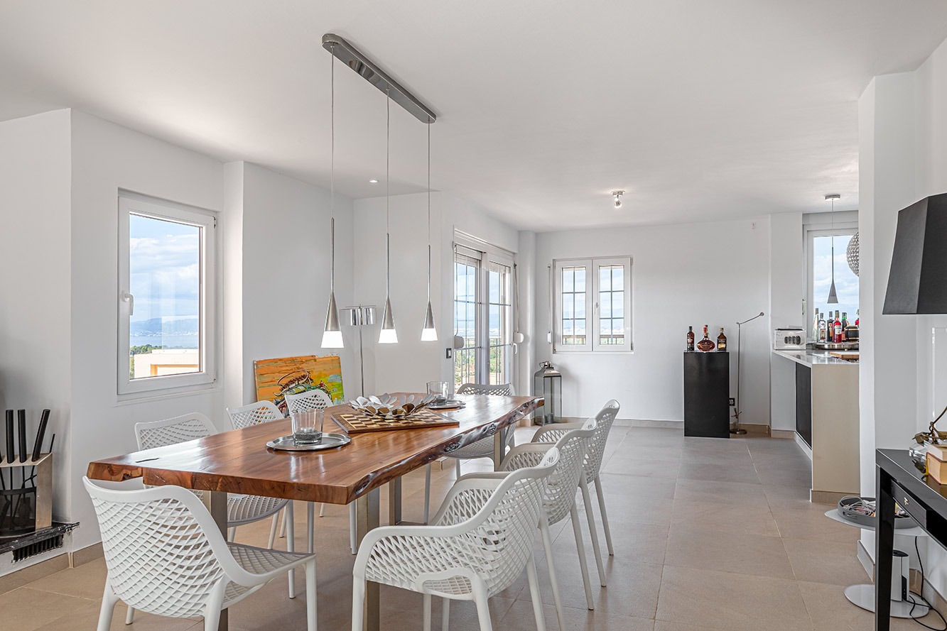 Penthouse, Les Palmeres