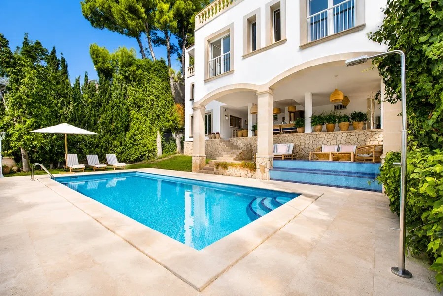Villa, Cas Catala