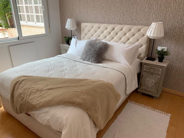 Bright, furnished apartment near the beach for long-term rental image 6