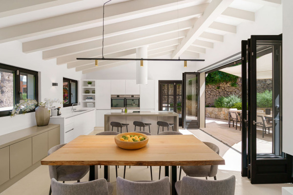 Modern villa with lots of privacy in Cala Moragues image 5