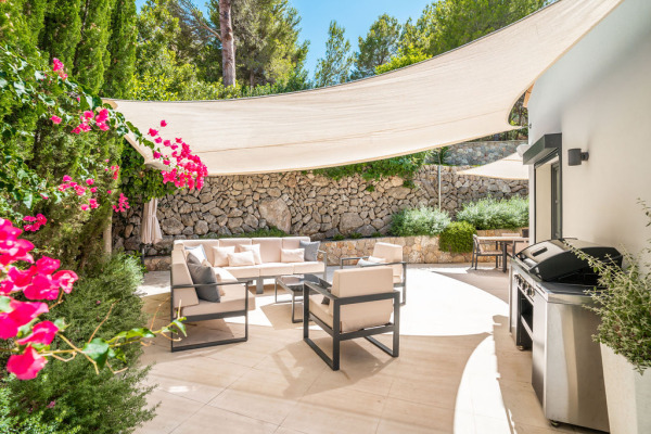 Modern villa with lots of privacy in Cala Moragues image 9