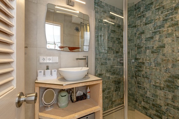 Modern house with holiday rental license in a quiet location near the sea image 12