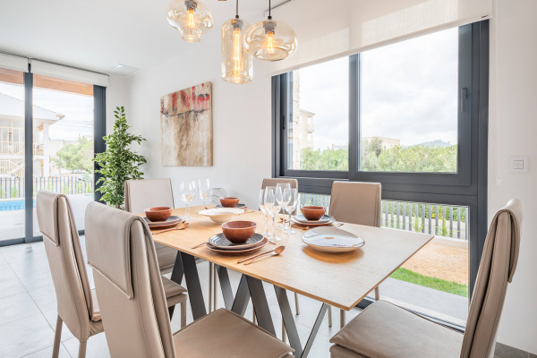 New development of semi-detached houses with private pool and garden image 7