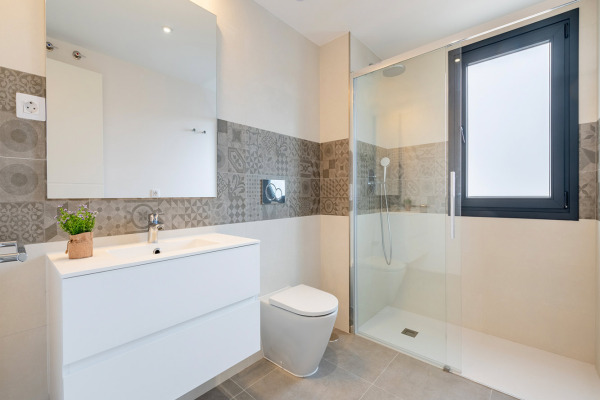 New development of semi-detached houses with private pool and garden image 10