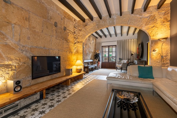 High-quality renovated apartment with historic character and pool image 5