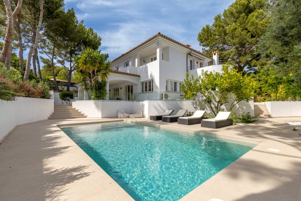 Modernized villa in a sought-after neighborhood of Nova Santa Ponsa