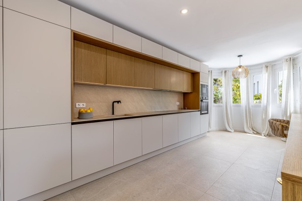 Modernized villa in a sought-after neighborhood of Nova Santa Ponsa image 6