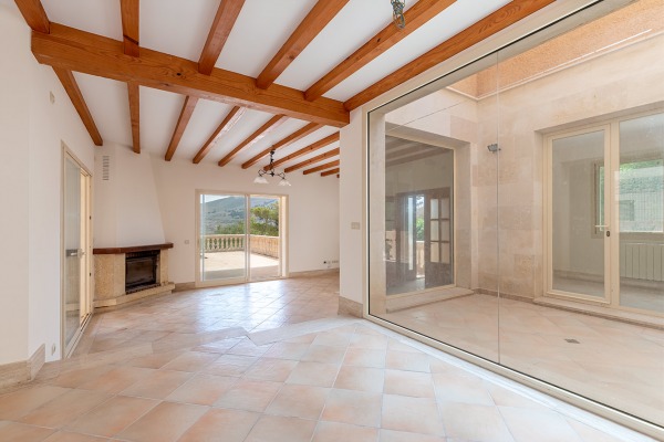 Villa with sea views within walking distance of the beach in Cala Mesquida image 5