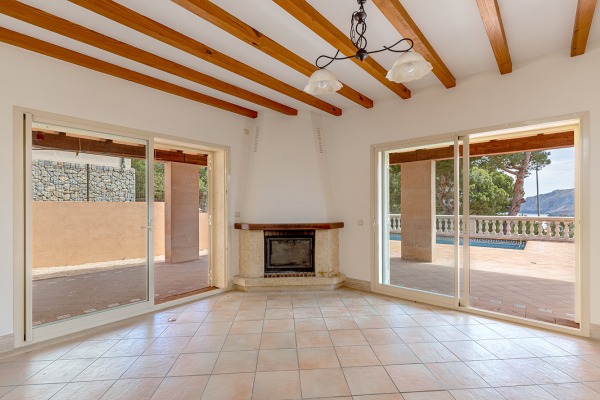 Villa with sea views within walking distance of the beach in Cala Mesquida image 6