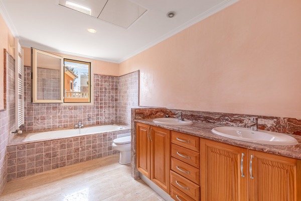 Villa with sea views within walking distance of the beach in Cala Mesquida image 10