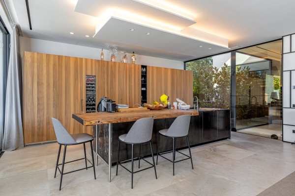 Spectacular, almost new seafront luxury villa in Puig de Ros image 7