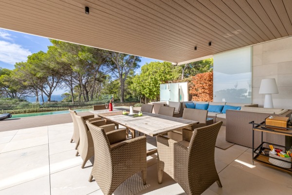 Spectacular, almost new seafront luxury villa in Puig de Ros image 8