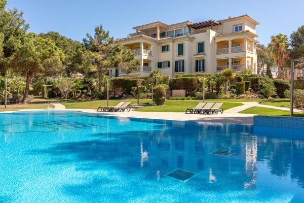 Exclusively renovated penthouse with sea views in Santa Ponsa image 6