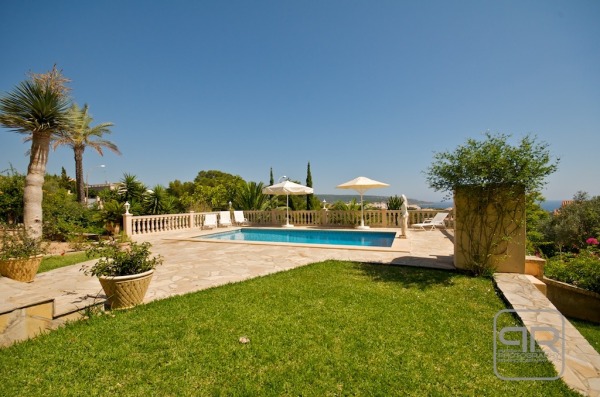 Mediterranean sea view villa in a highly sought-after residential area image 3
