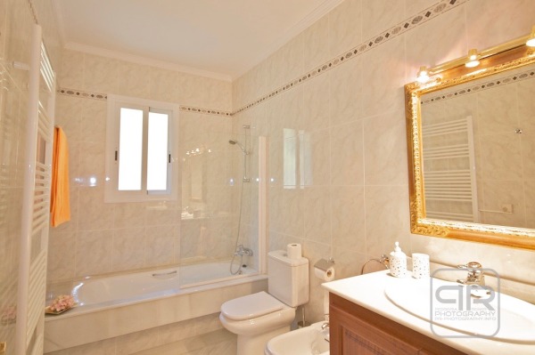 Mediterranean sea view villa in a highly sought-after residential area image 12