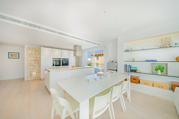 High-quality penthouse apartment in an exclusive complex image 5