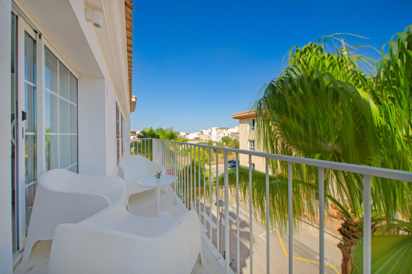 High-quality penthouse apartment in an exclusive complex image 7