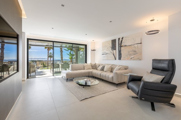 Exclusive designer apartment right on the beach for sale in Palma image 4