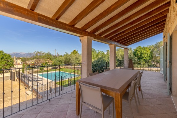 Traditional villa with modern comforts and panoramic views in Sineu image 4