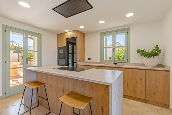Traditional villa with modern comforts and panoramic views in Sineu image 6