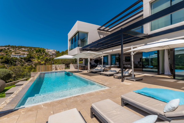 Luxury villa estate in the most exclusive location with spectacular views image 5