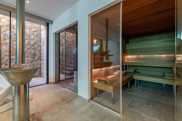 Luxury villa estate in the most exclusive location with spectacular views image 9
