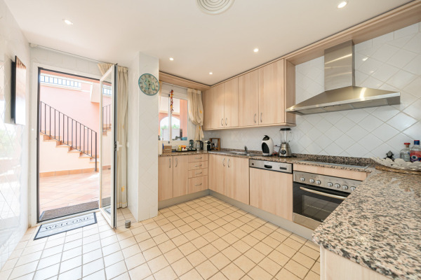 Spacious penthouse apartment in a popular complex in Nova Santa Ponsa image 6