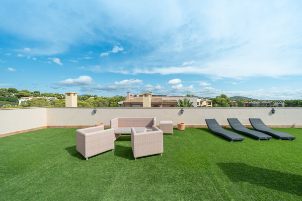 Spacious penthouse apartment in a popular complex in Nova Santa Ponsa image 7