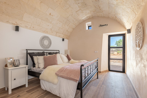 Renovated finca with antique mill near Felanitx in the southeast image 8