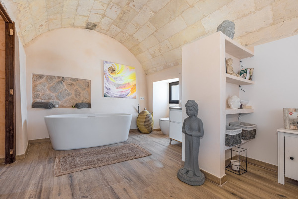 Renovated finca with antique mill near Felanitx in the southeast image 9