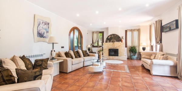 Mediterranean finca with breathtaking far-reaching views to the sea image 5