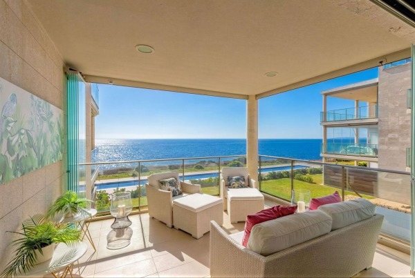 Aprtament with fantastic views in a seafront residential complex image 2