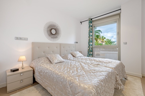 Aprtament with fantastic views in a seafront residential complex image 6