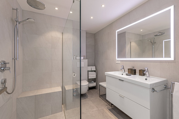 Seafront apartment with a view of the lifestyle harbor Port Adriano image 10