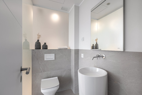 Modern apartment in a luxurious new development on the Paseo Marítimo image 12