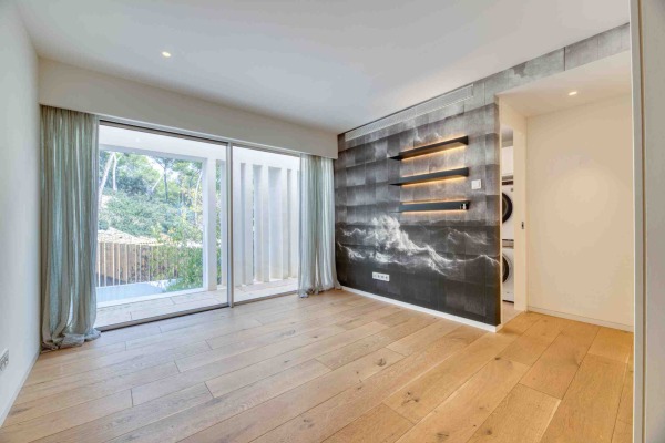 Exclusive sea view villa in a sought-after hillside location near the marina image 12