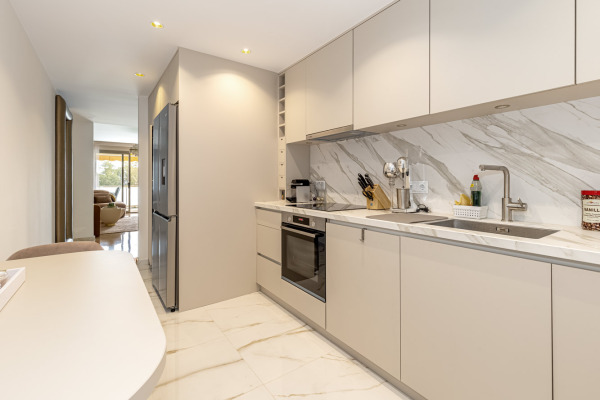 Modern apartment close to the beach in a central location in Palmanova image 4