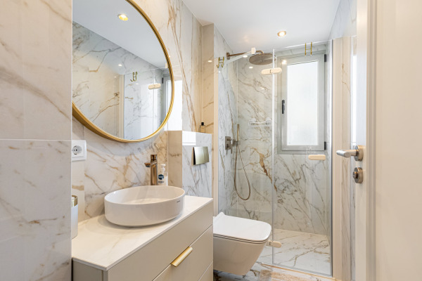 Modern apartment close to the beach in a central location in Palmanova image 11