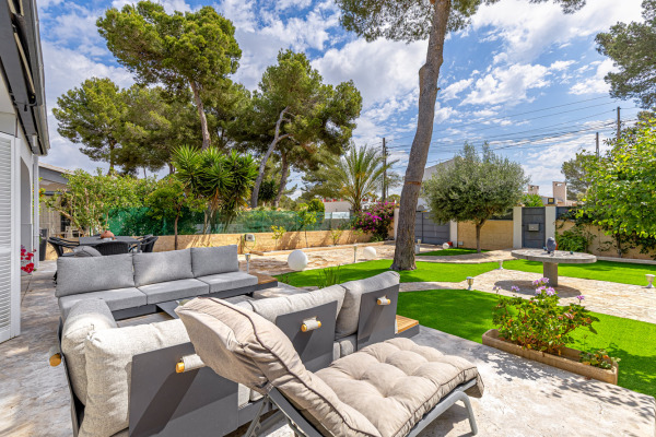 Charming Mediterranean villa with beautiful garden in El Toro image 3