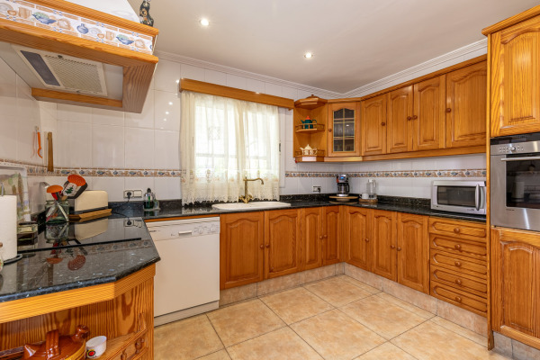 Charming Mediterranean villa with beautiful garden in El Toro image 6