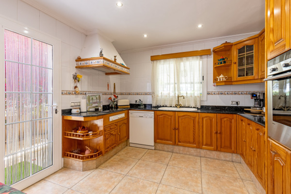 Charming Mediterranean villa with beautiful garden in El Toro image 7