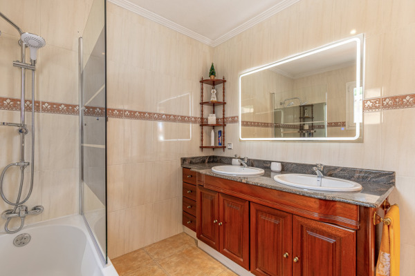 Charming Mediterranean villa with beautiful garden in El Toro image 11