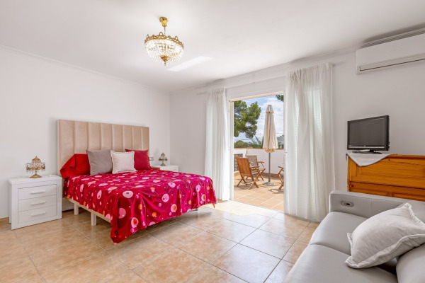 Charming Mediterranean villa with beautiful garden in El Toro image 12