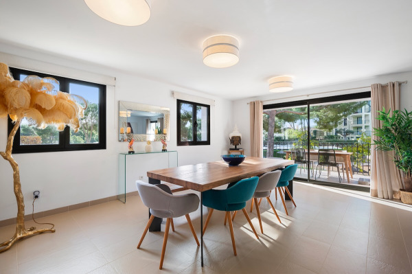 Exclusive, spacious apartment close to the beach and golf course image 6