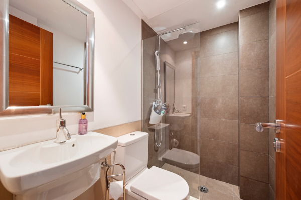 Exclusive, spacious apartment close to the beach and golf course image 11