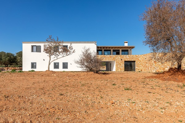 Newly built finca in modern style near Campos image 5