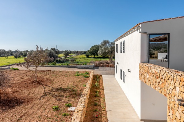 Newly built finca in modern style near Campos image 7