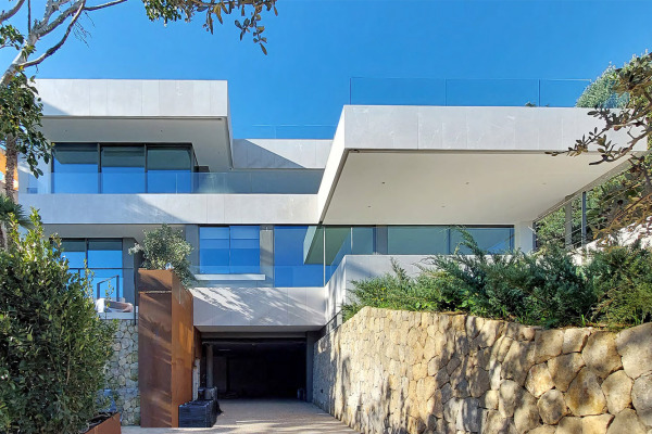 Exclusive luxury villa with sensational views over the bay of Santa Ponsa image 2