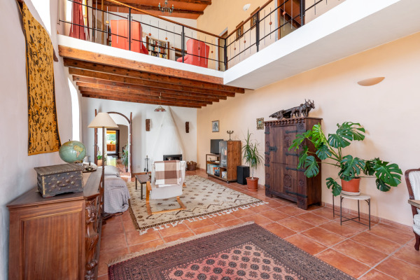 Beautiful finca with lots of land for sale between Felanitx and Vilafranca image 10