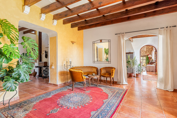 Beautiful finca with lots of land for sale between Felanitx and Vilafranca image 12